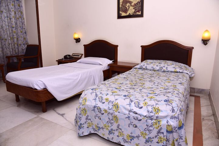 Room 7 of 22