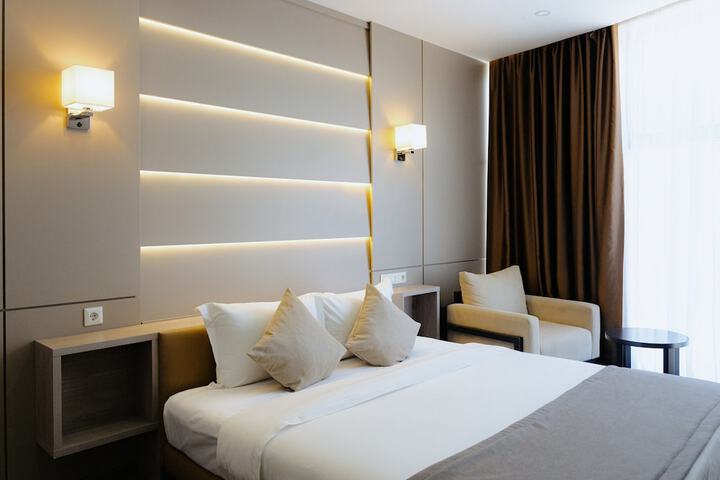 Room 43 of 80