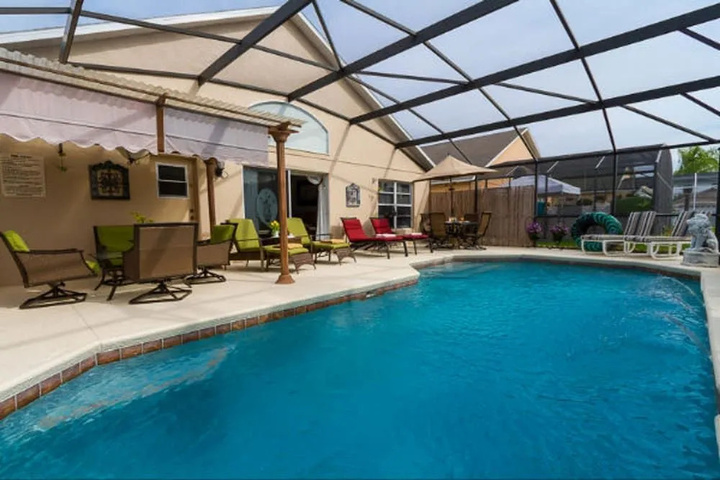 Pool 9 of 21