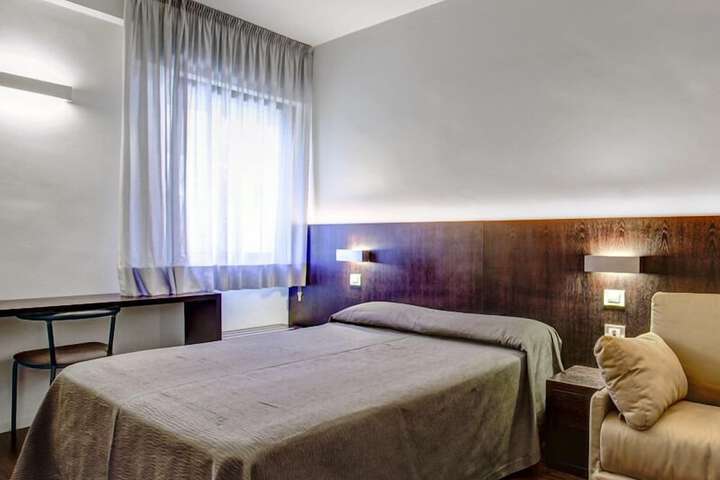 Room 30 of 92