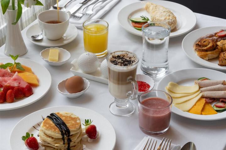 Breakfast/Coffee Service 100 of 201