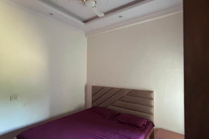 Room 10 of 23