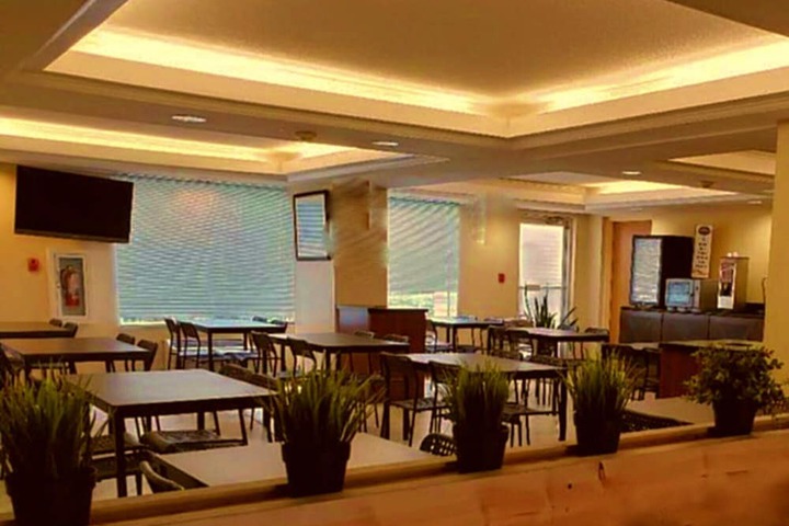 Breakfast area