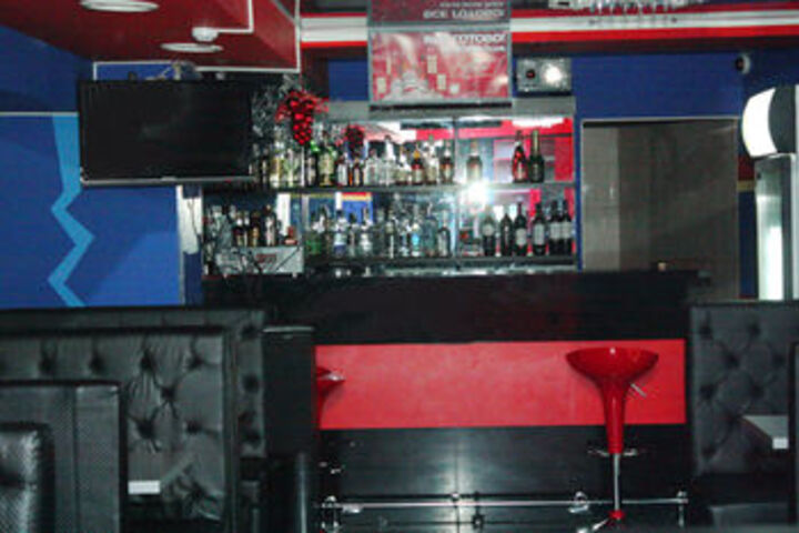 Lounge 26 of 33