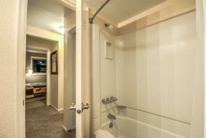 Room 12 of 168