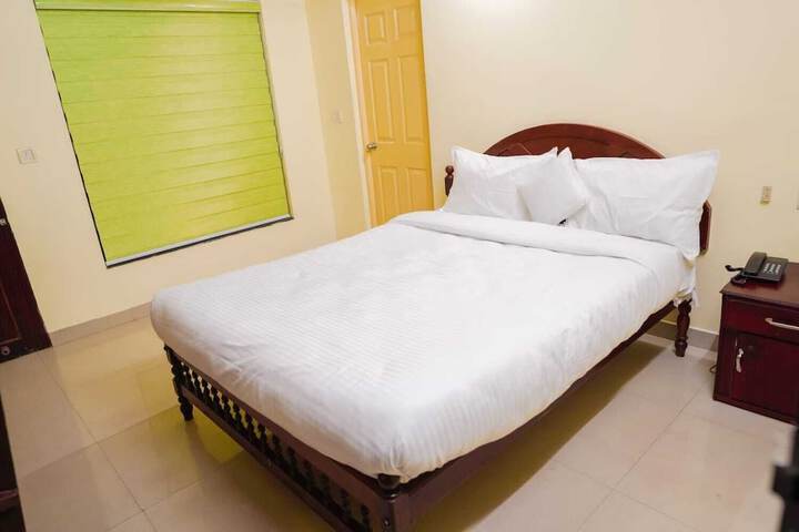 Room 6 of 26