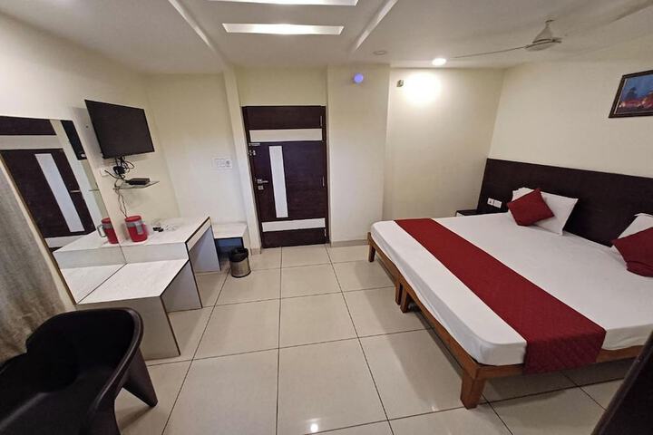 Room 16 of 25