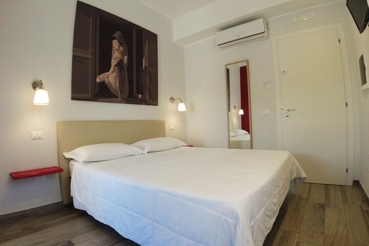Room 16 of 69