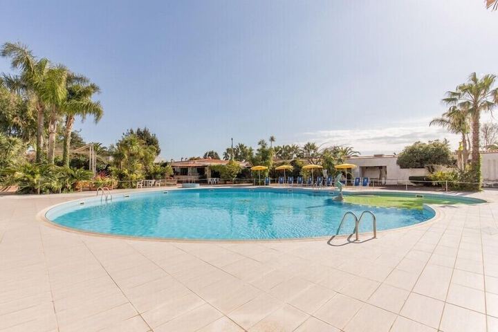 Hotel with Pool