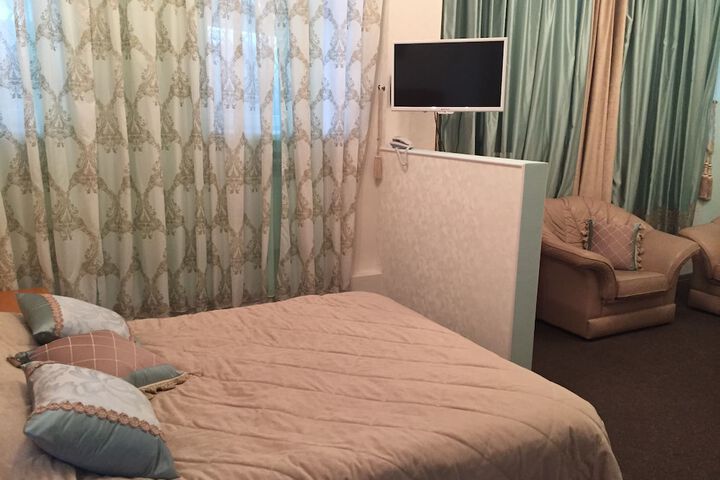Room 8 of 21