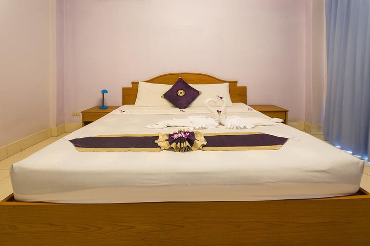 Room 4 of 19