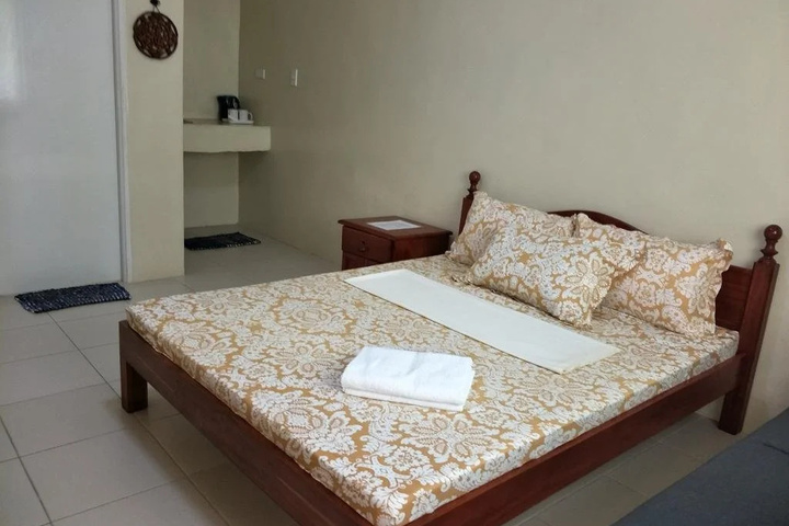 Room 2 of 23