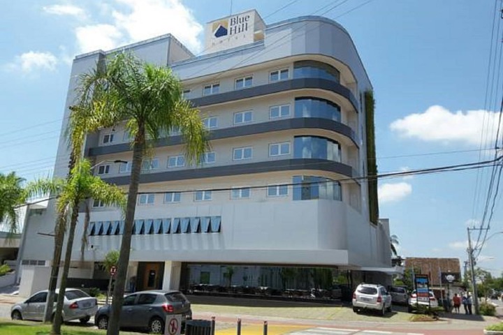 Blue Hill Hotel