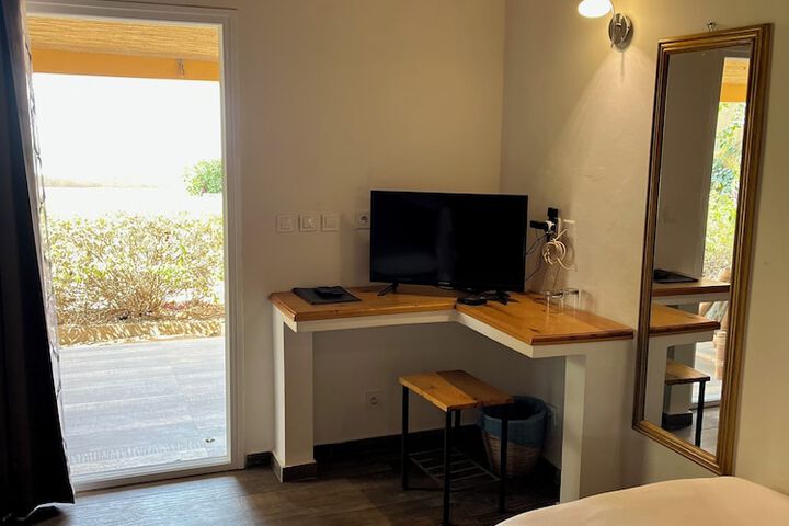 Room 7 of 32