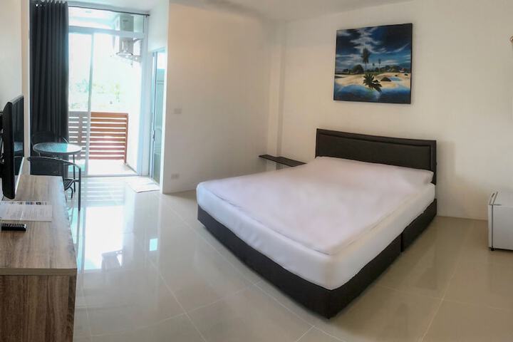 Room 5 of 13