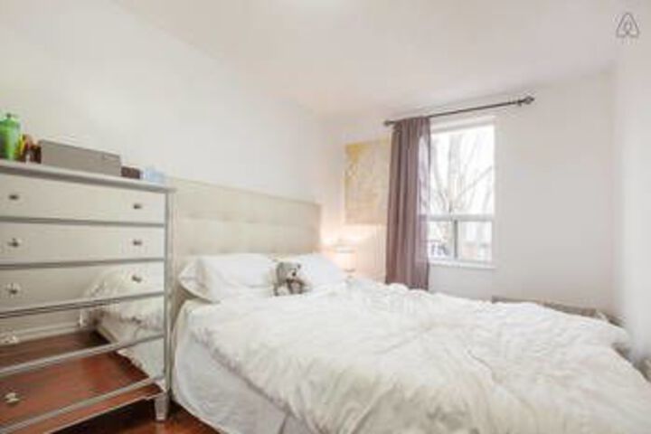 Room 10 of 20