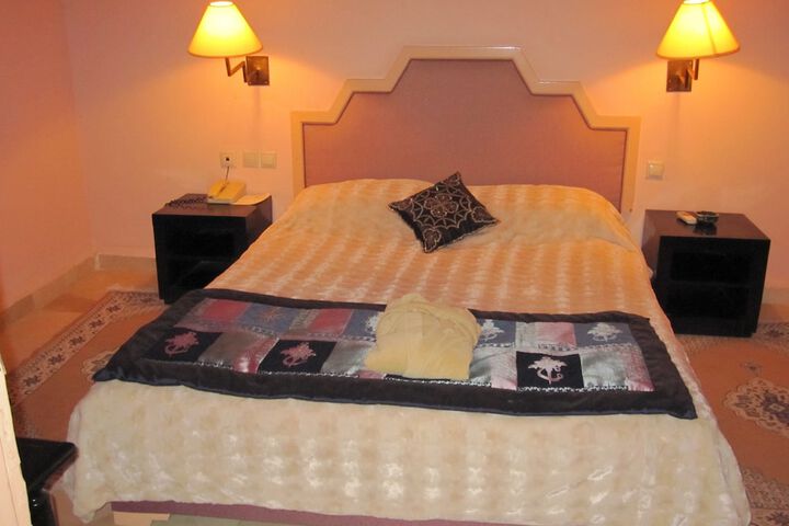 Room 12 of 43