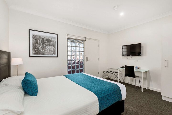 Room 22 of 53