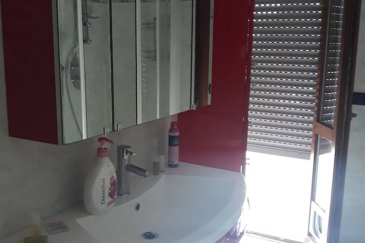 Room 9 of 13