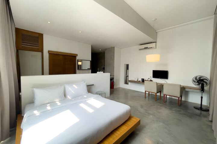 Room 14 of 49