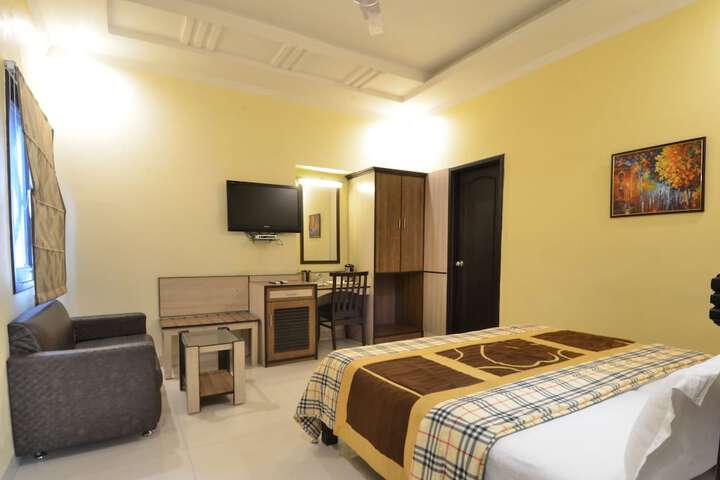 Room 4 of 31