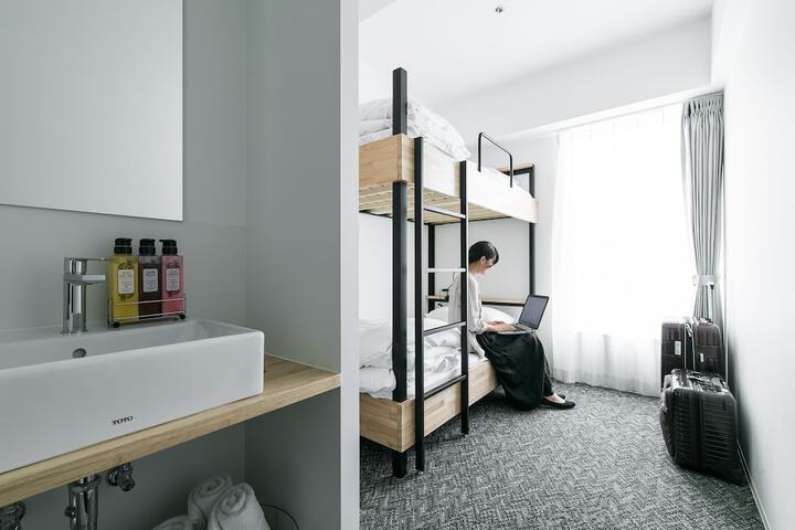Room 9 of 74