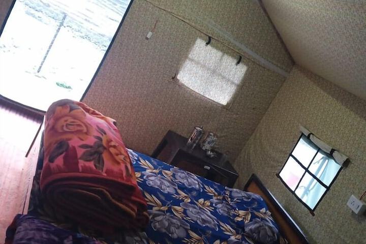 Room 9 of 20