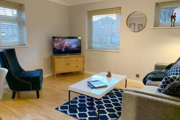 Room 4 of 13