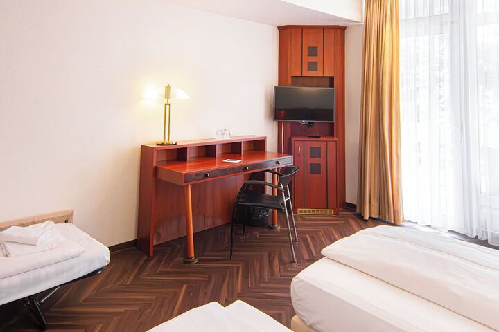 Room 44 of 123