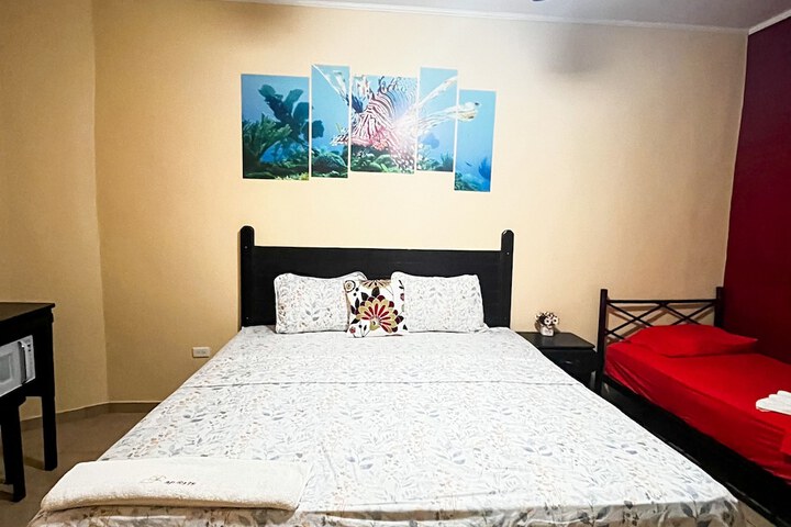 Room 10 of 36