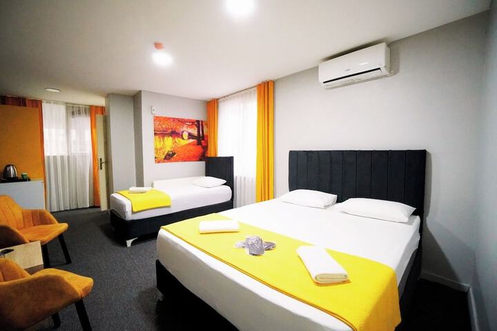 Room 13 of 20