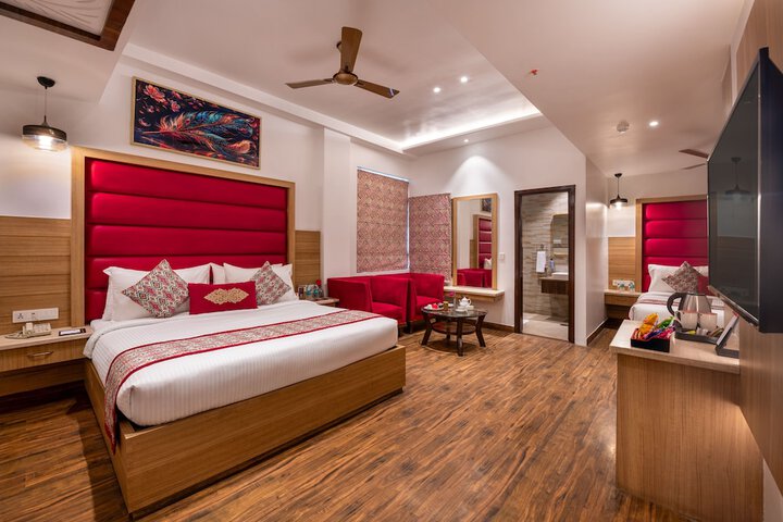 Room 8 of 36