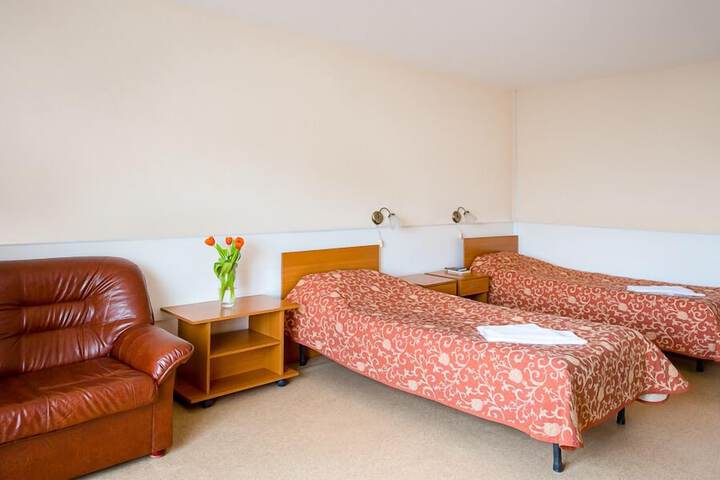 Room 10 of 45