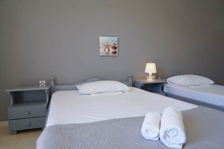 Room 27 of 51