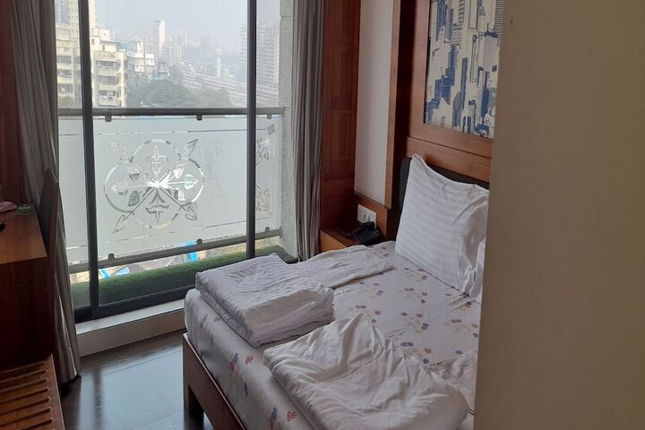 Room 57 of 171