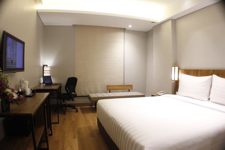 Room 4 of 30