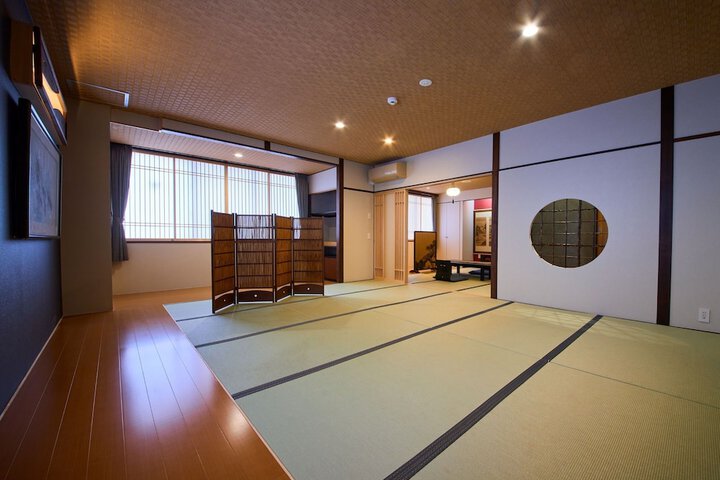 Room 28 of 42