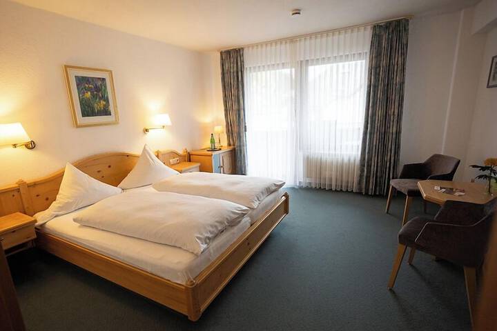 Room 6 of 36