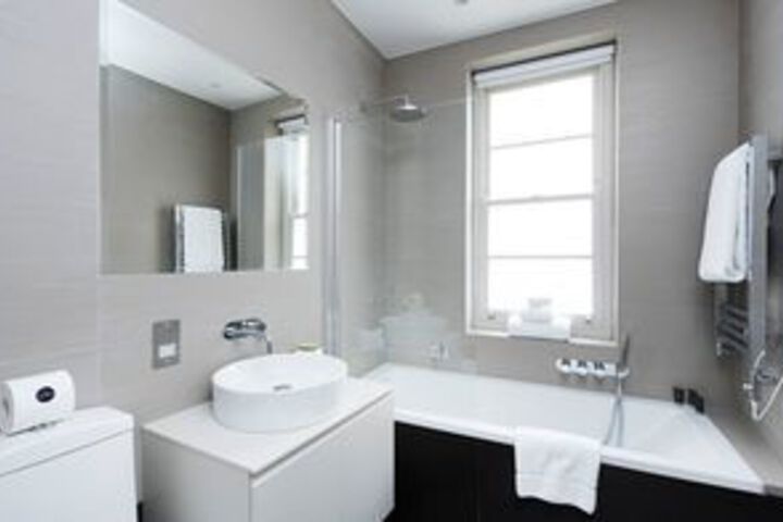 Room 2 of 23