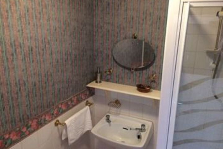Room 6 of 58