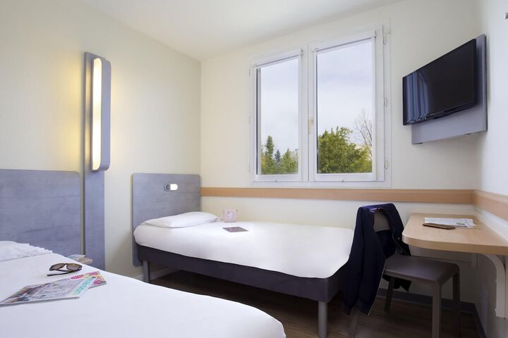 Room 7 of 36