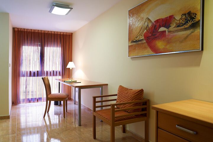 Room 12 of 35