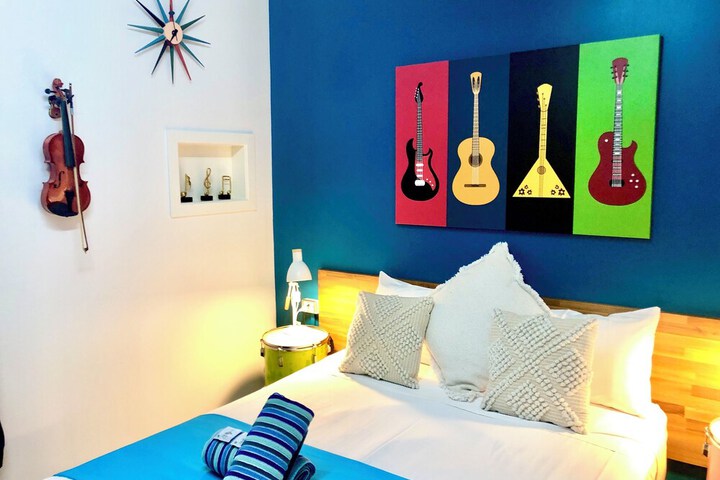 Room 18 of 91