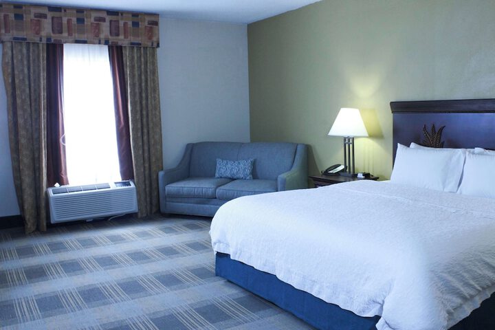 1 King Bed (31 of 39)
