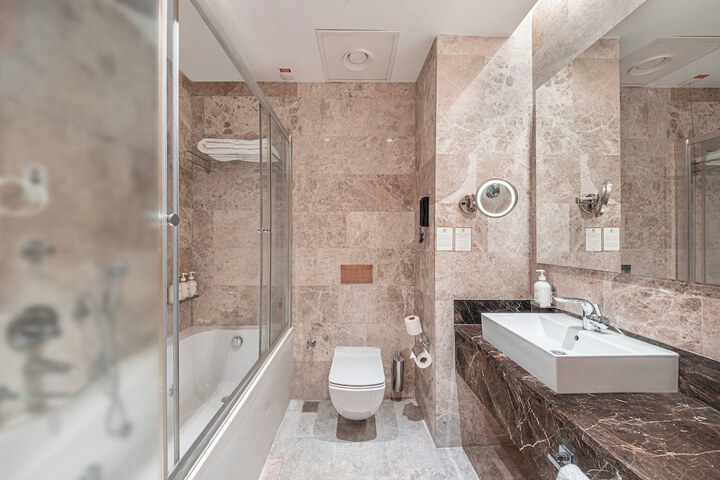 Clean Restrooms