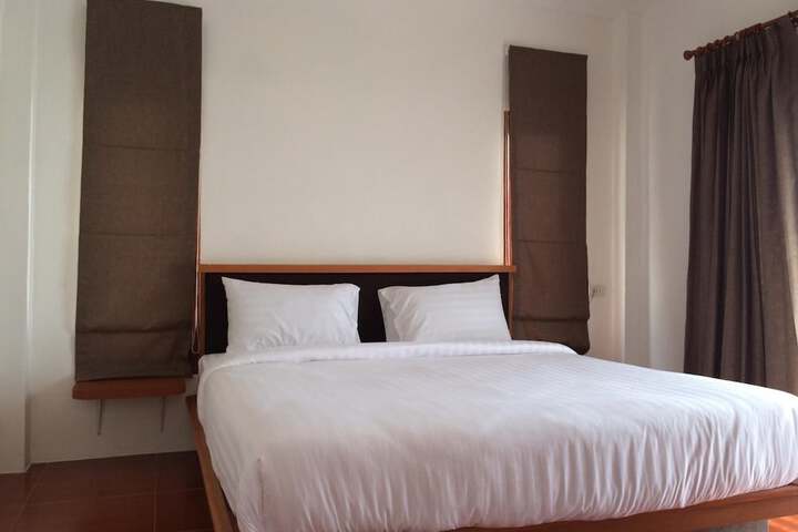 Room 12 of 53