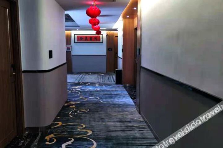Hotel Interior 7 of 17