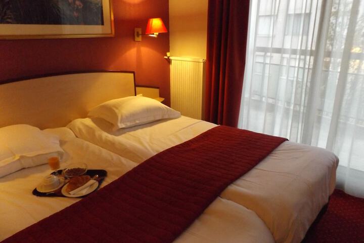 Room 4 of 29
