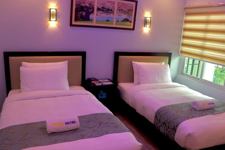 Room 8 of 47