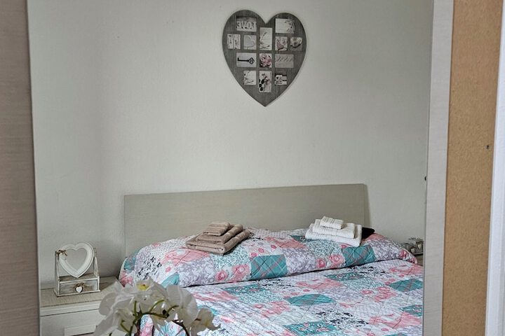 Room 11 of 19